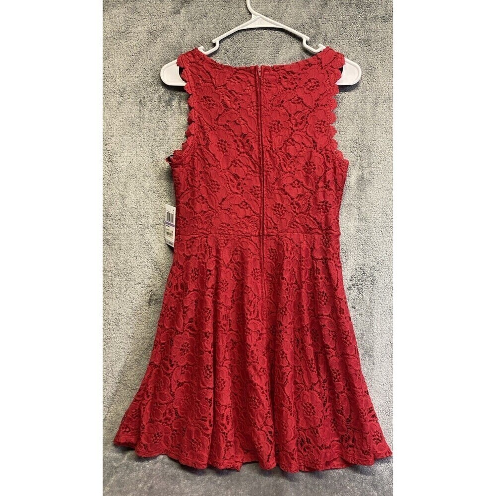 City Studio Juniors Fit & Flare Red Floral Lace Special Occasion Dress Size 11 - Picture 3 of 14